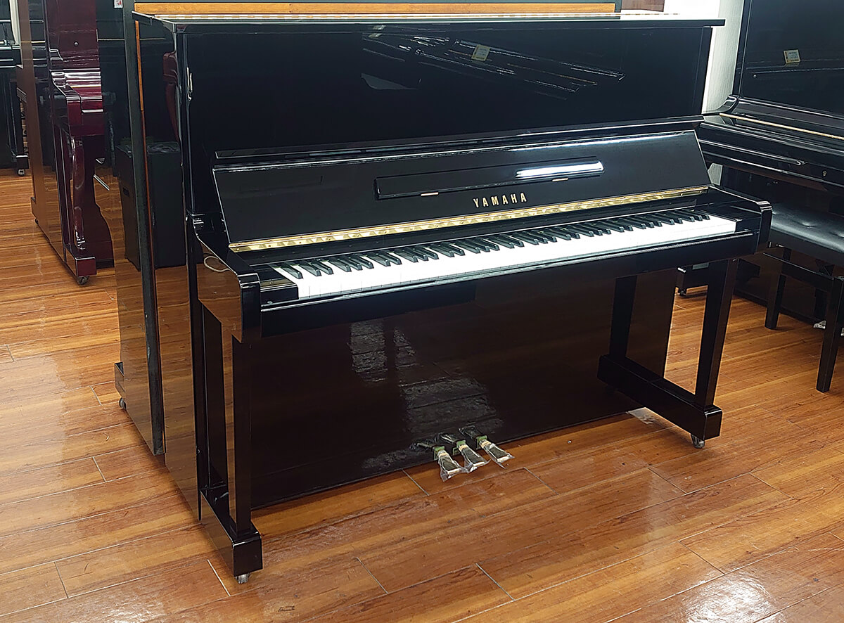 ヤマハ アップライトピアノ MC301