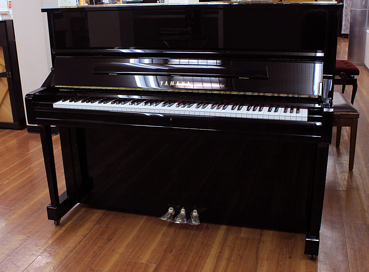 ヤマハ アップライトピアノ YU11