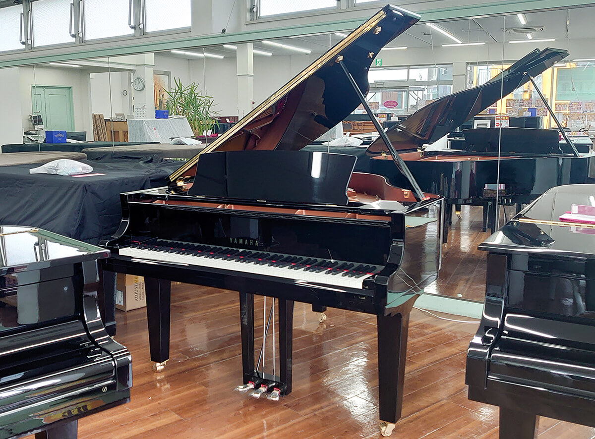 ヤマハ グランドピアノ C2X