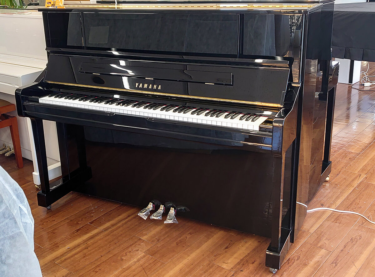ヤマハ アップライトピアノ YU10
