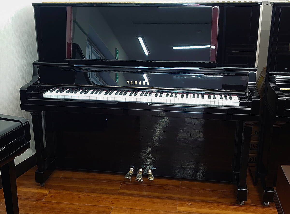 ヤマハ アップライトピアノ YU50